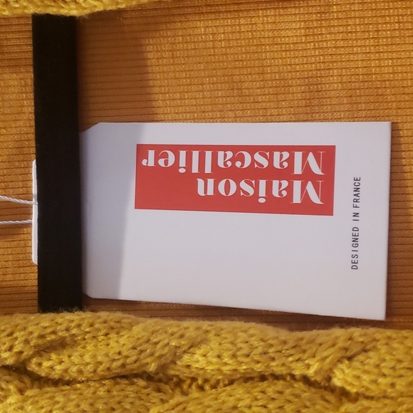 NWT! yellow cables knit side tail Cardigan size Medium. Fall sweater - Picture 5 of 9